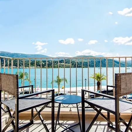 A & B Minimal Suite Ιι With Sea View In Argostoli Exterior photo