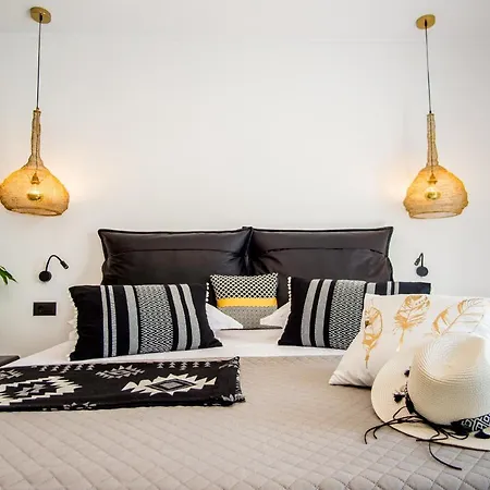 A & B Minimal Suite Ιι With Sea View In Argostoli Exterior photo
