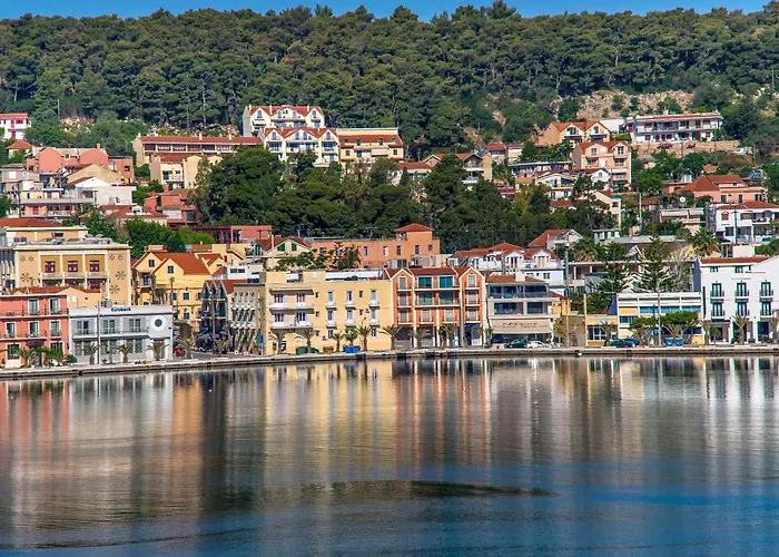 A & B Minimal Suite Ιι With Sea View In Argostoli